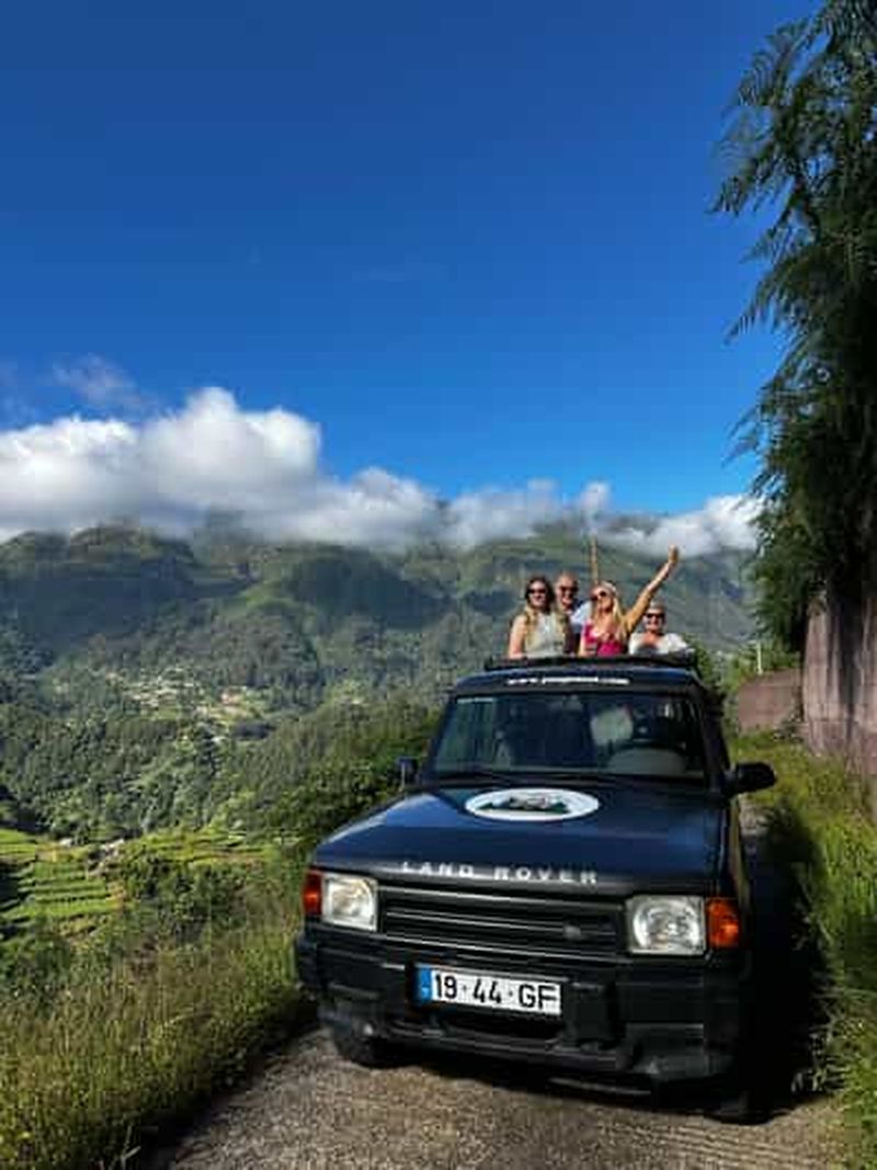 Billet Depuis Funchal : excursion d'une journée en 4x4 à toit ouvert dans l'ouest de Madère avec prise en charge