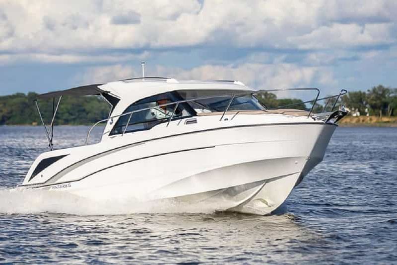 Billet Split : Transfert de l'aéroport à la ville de Hvar en bateau rapide