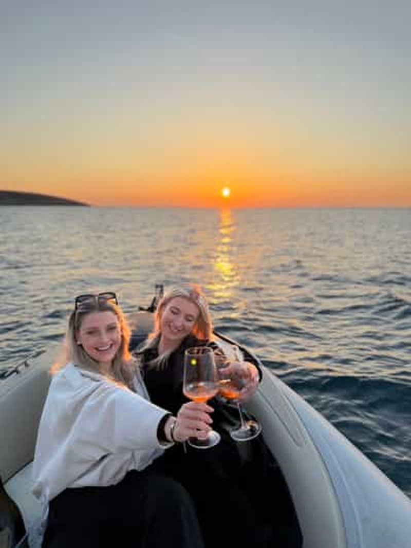 Billet Vlore : excursion en hors-bord à la grotte Haxhi Ali avec vin