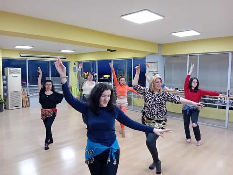 Billet Athènes : cours de danse orientale avec friandises