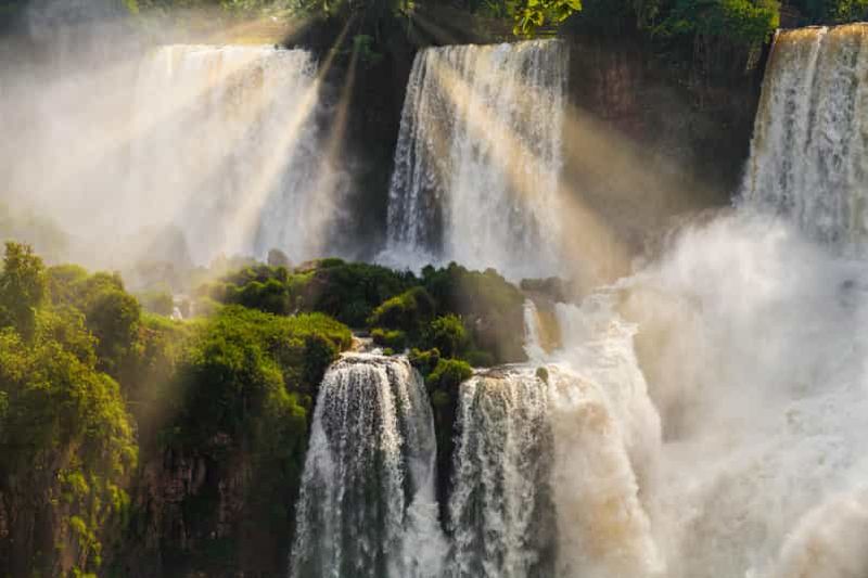 Billet 4 jours aux chutes d'Iguazu (hôtel de luxe) et billet d'avion au départ de Buenos Aires