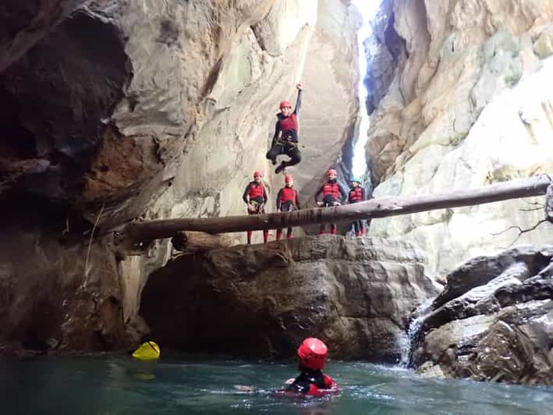 Billet Ronda : excursion canyoning à Buitreras, la « cathédrale »