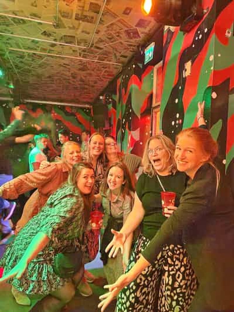 Billet Budapest : Tournée des bars privée et personnalisée, 3 boissons incluses