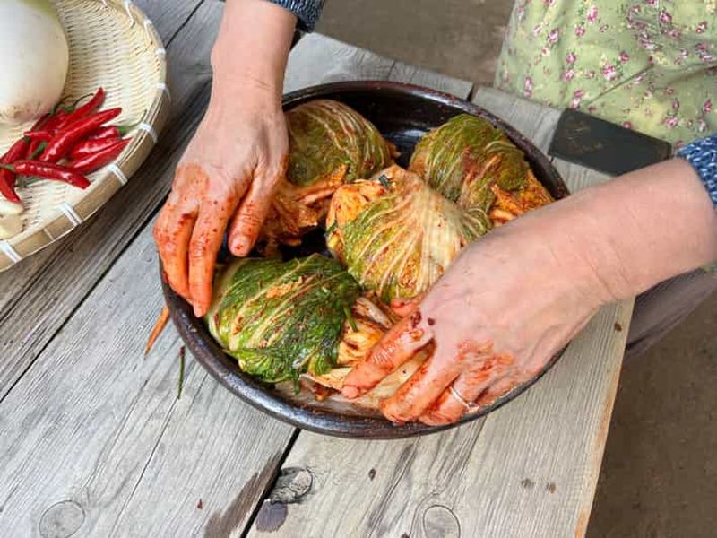 Billet Cours de cuisine : kimchi dans une maison hanok traditionnelle