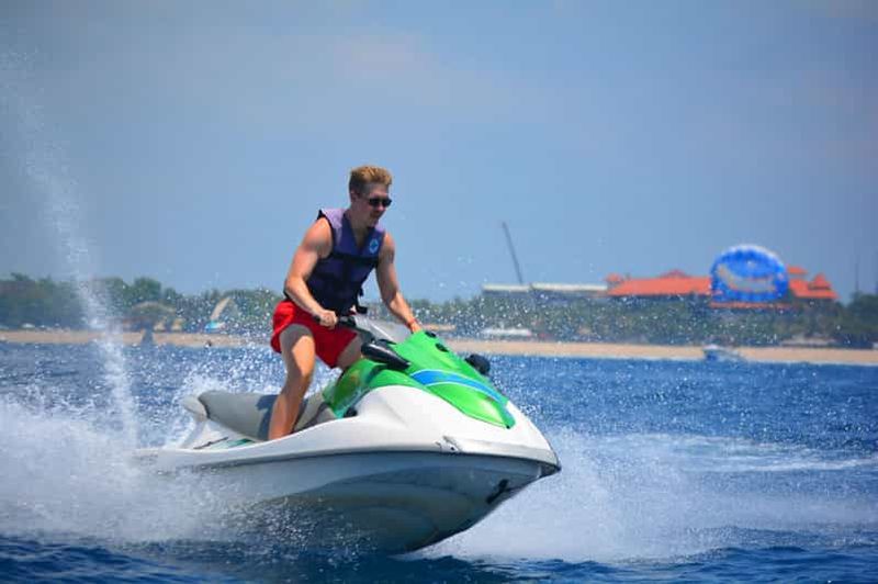 Billet Bali : jet-ski, parc GWK et coucher de soleil à Balangan Beach
