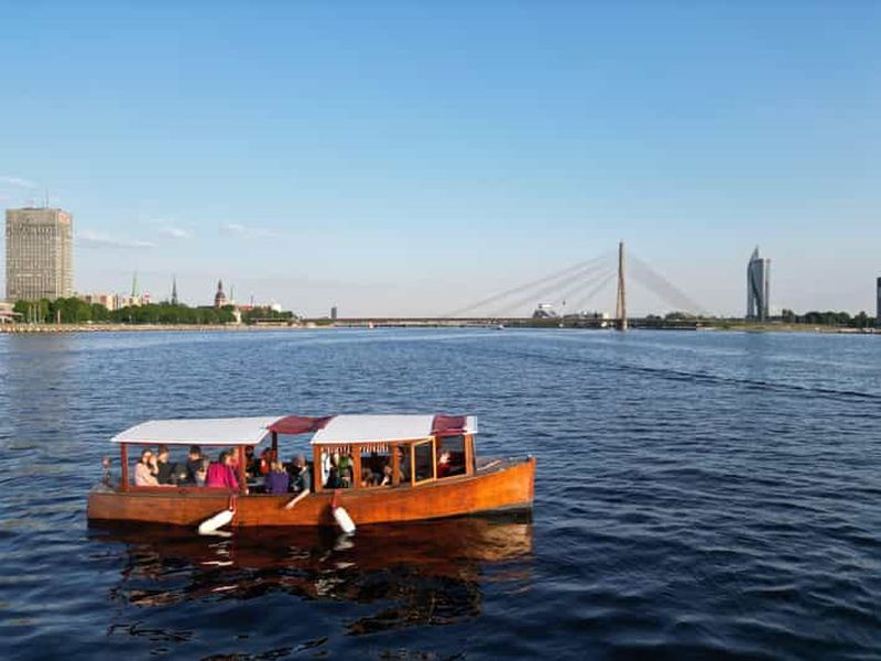 Billet Riga : tour en bateau privé dans le canal de Riga et la Daugava