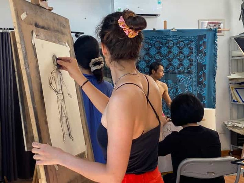 Billet Hanoï : cours de dessin d'après modèle avec un professeur d'art