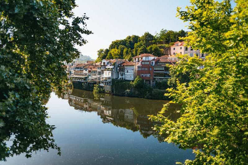 Billet Porto : Vallée du Douro avec déjeuner dans un domaine viticole, dégustations et croisière