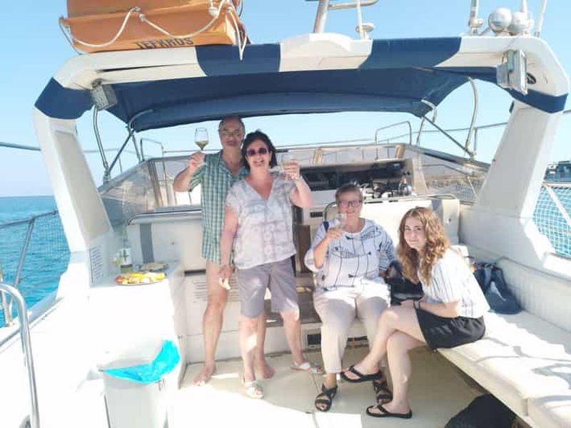 Billet Protaras : visite privée en bateau avec pêche