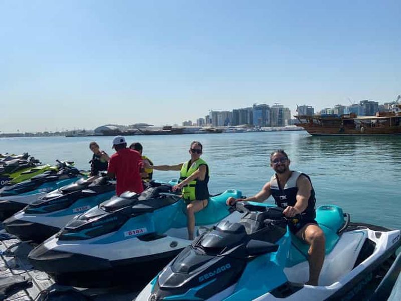 Billet Balade en jet-ski à Doha avec vue sur les gratte-ciel de West Bay
