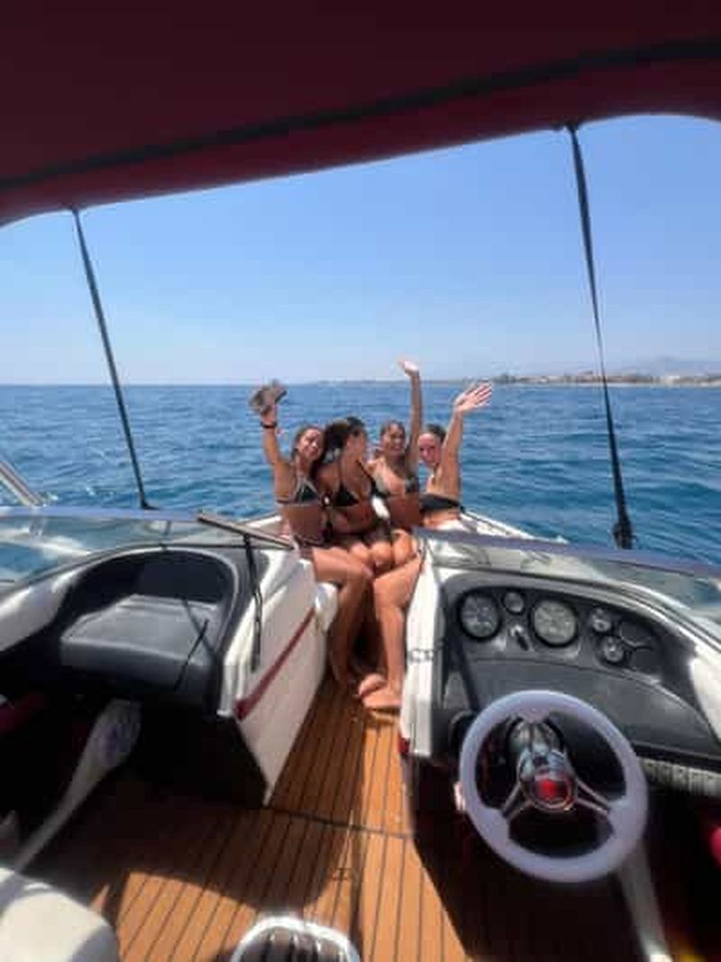 Billet Puerto Banús : croisière privée avec dauphins et wakeboard