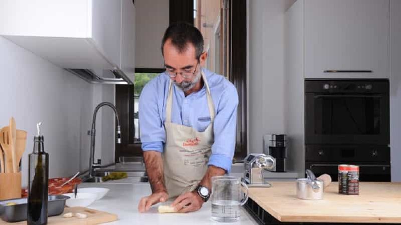 Billet Cagliari : Cours de cuisine sarde avec repas et boissons