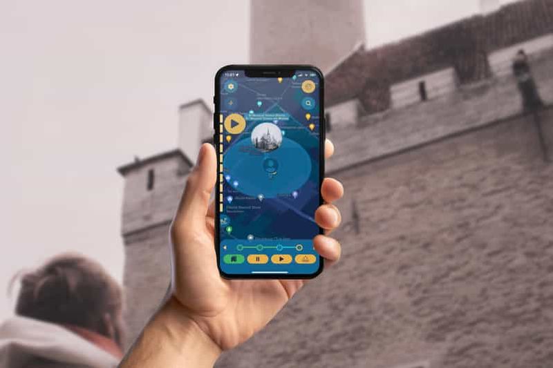 Billet Visite à pied des Contes de Reval avec application pour smartphone