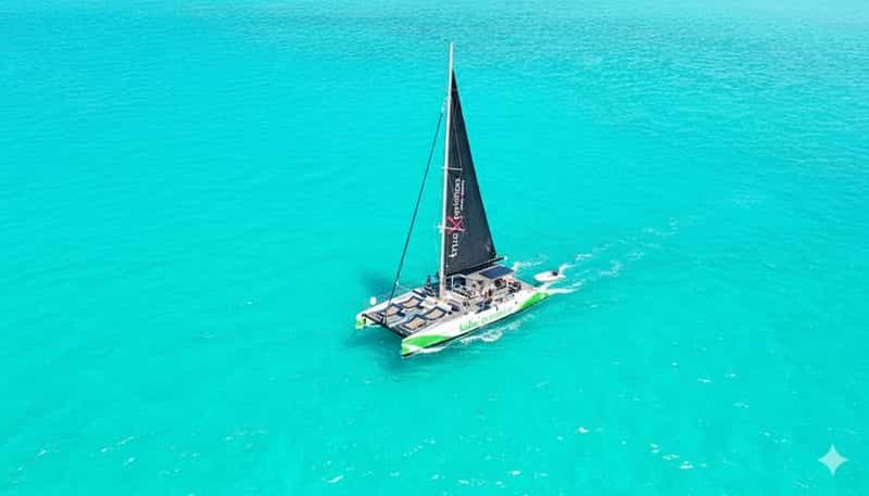 Billet Aventure en catamaran écologique à Sal (Cap-Vert)