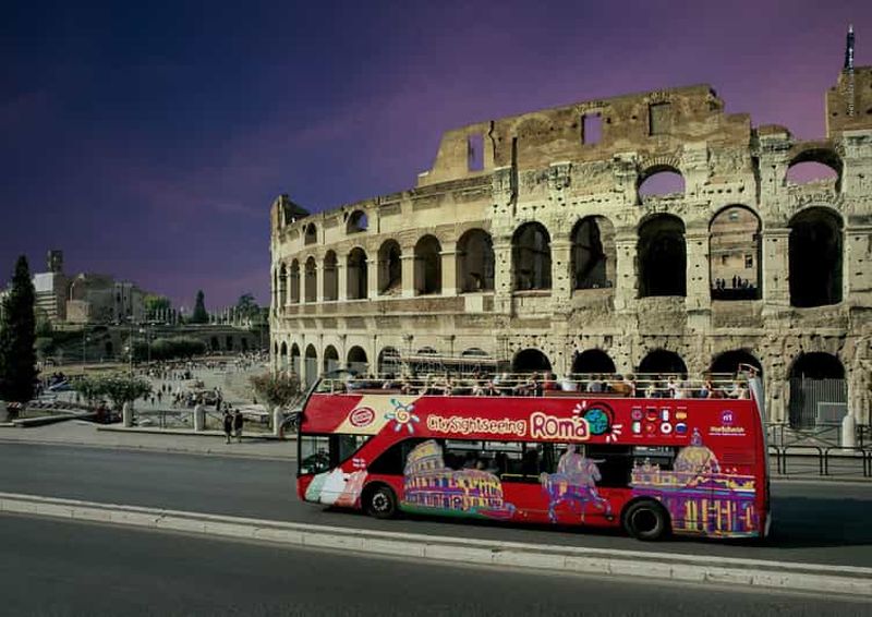 Billet Rome : visite en bus à toit ouvert la nuit, à la découverte des points forts de la ville
