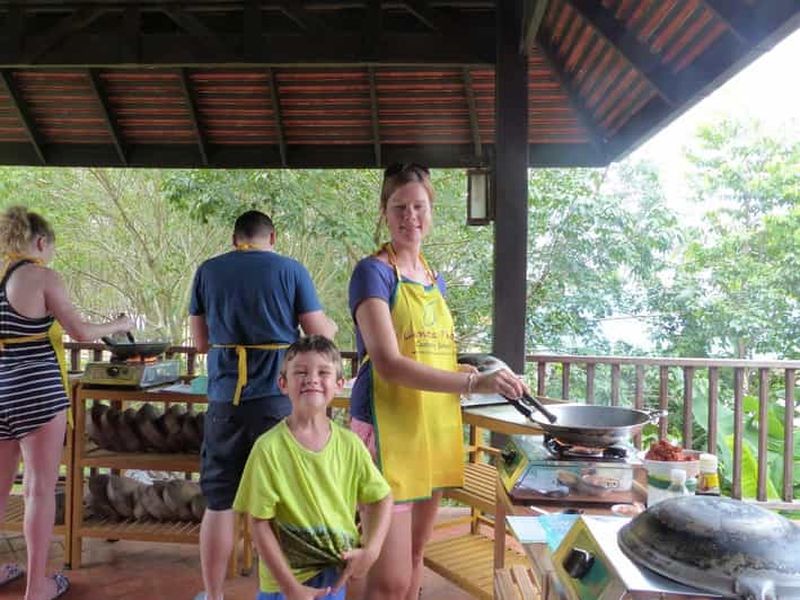 Billet Koh Lanta : Cours de déjeuner à l'école de cuisine thaïlandaise de Lanta