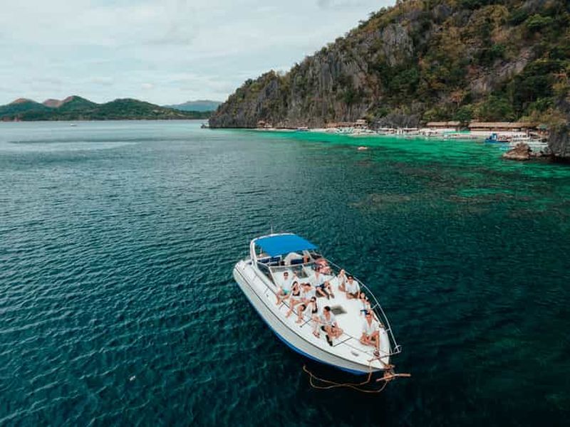 Billet Coron : Circuit privé dans les îles à bord d'un yacht ou d'un bateau rapide