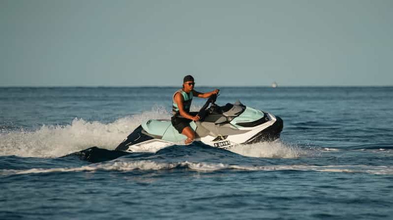 Billet Mellieha : Location de jet ski avec bateau de sécurité