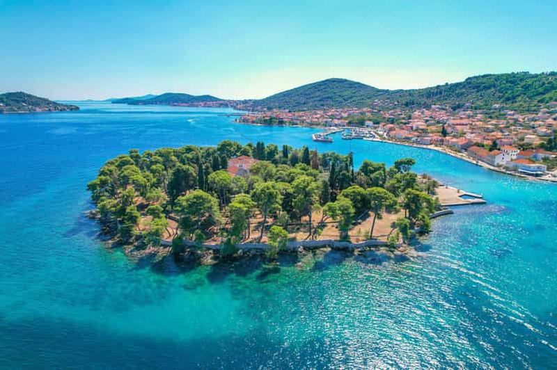 Billet Zadar : excursion en hors-bord vers 3 îles avec boissons et plongée