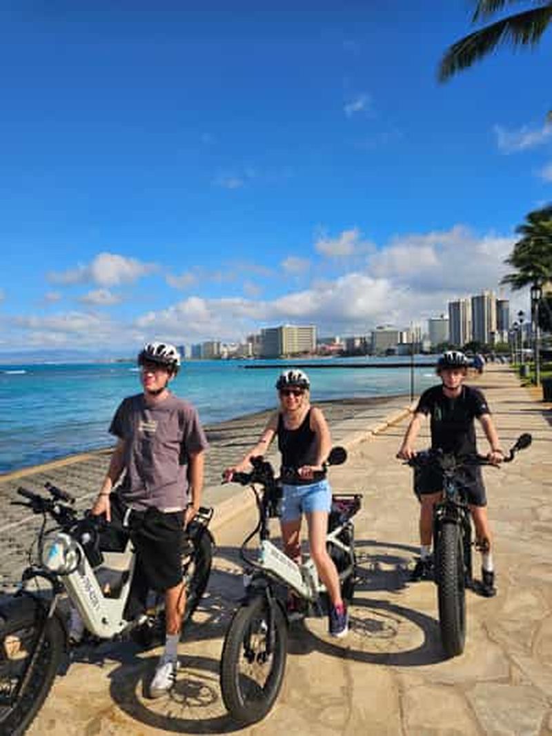 Billet Waikiki : visite guidée en vélo électrique avec découverte de l'histoire locale et vue sur l'océan