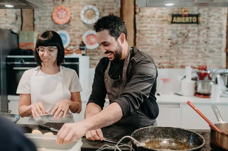 Billet Madrid : Cours de cuisine sur la paella et les tapas et visite du marché