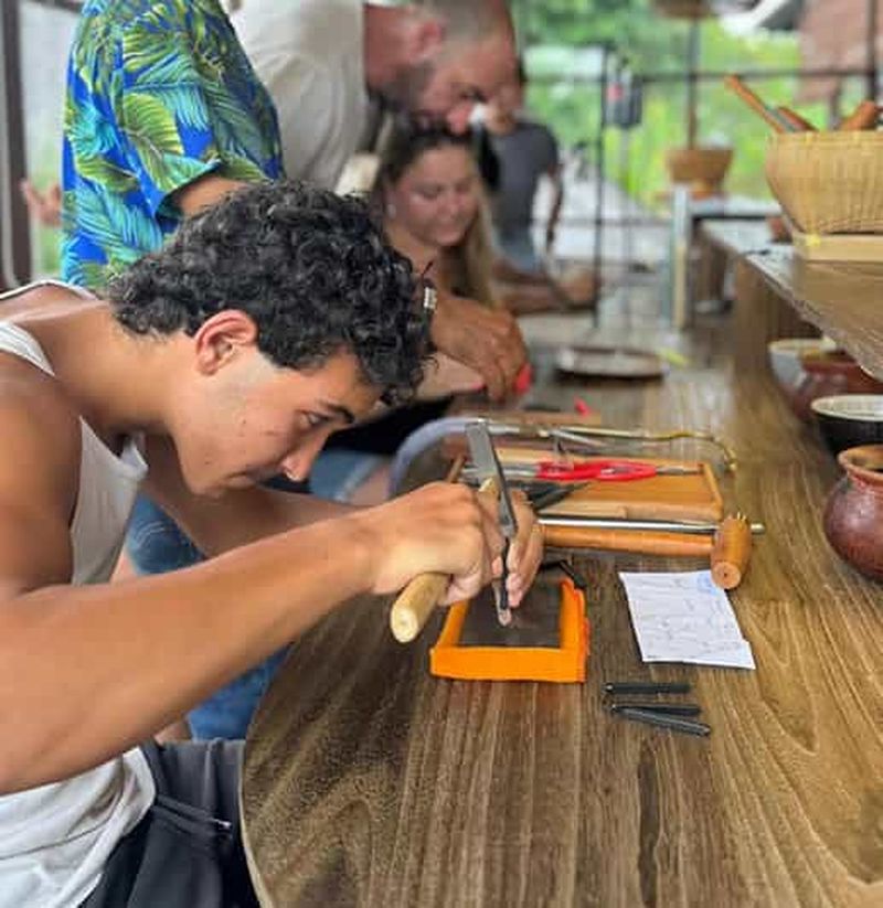 Billet Ubud : cours de fabrication de bijoux en argent avec accès à la piscine