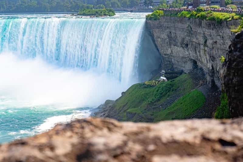 Billet Chutes du Niagara : accès anticipé en bateau et voyage derrière les chutes