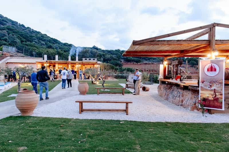 Billet Crète : Visite d'une fabrique d'huile d'olive, dîner et danse traditionnelle