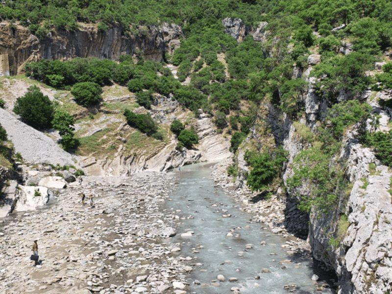 Billet Gjirokastër : sources thermales de Bënja et canyon de Lengarica