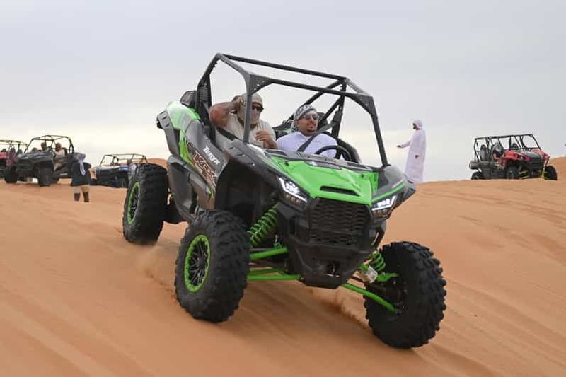 Billet Dubaï : Aventure en buggy avec dîner barbecue en option
