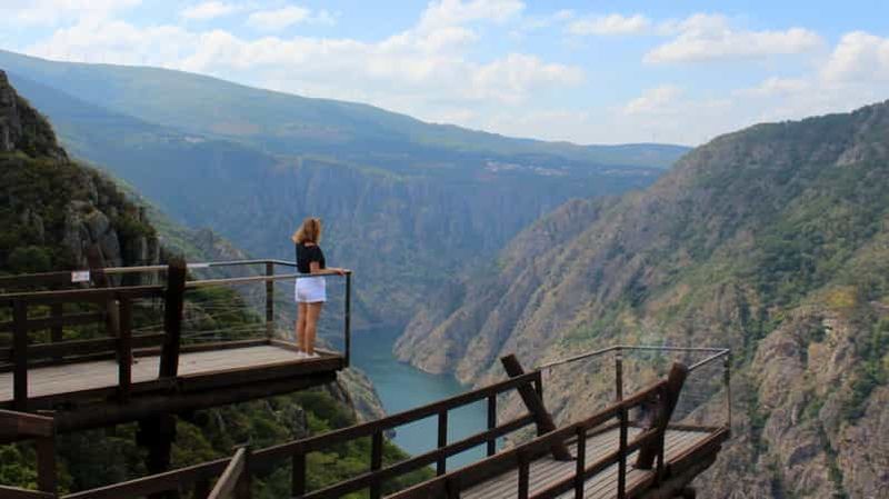 Billet Depuis Santiago : Visite de la Ribeira Sacra et excursion en bateau