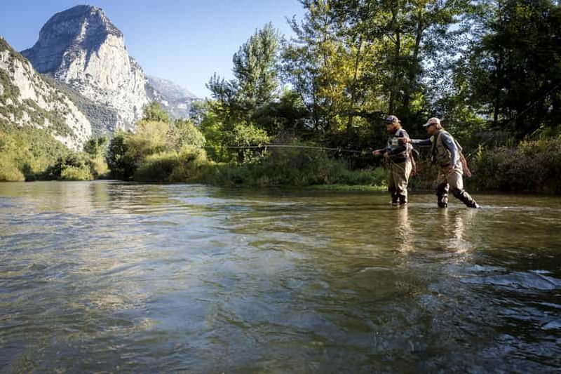 Billet Dolomites : excursion de pêche avec un guide expert entre lacs et torrents alpins