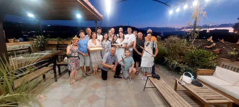 Billet Tbilissi : cours de cuisine géorgienne en famille avec dîner et vin