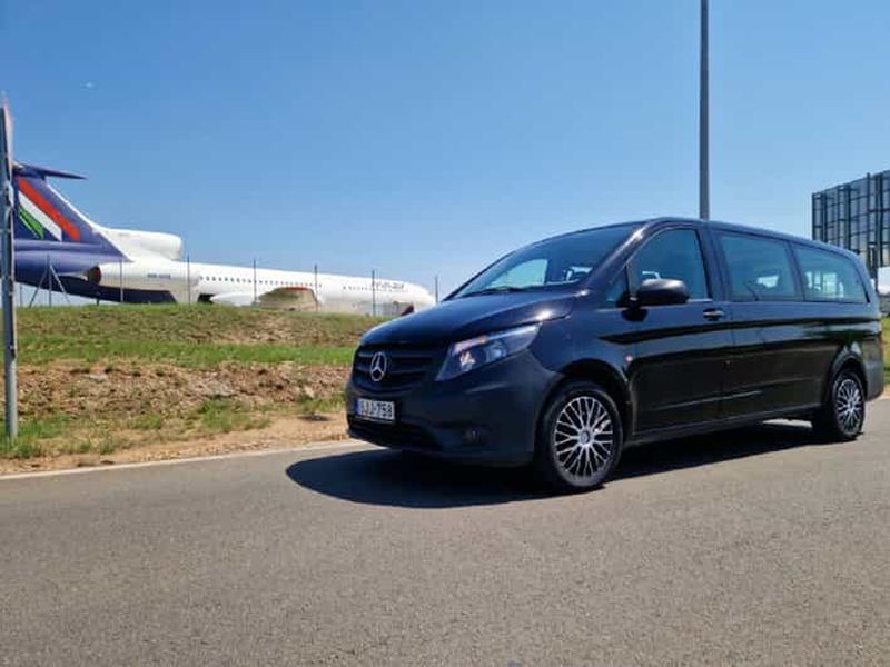 Billet Budapest : Transfert privé et visite d'orientation depuis l'aéroport.