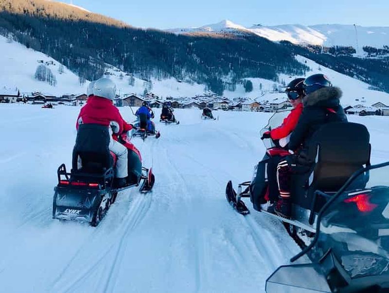 Billet Livigno : excursion en motoneige sur le lac de Livigno dans les Alpes
