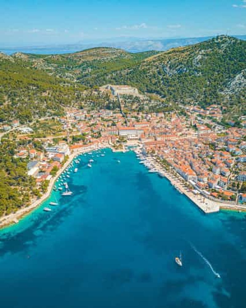 Billet Visite privée : Mamma Mia, la grotte bleue et Hvar - Visite des 5 îles