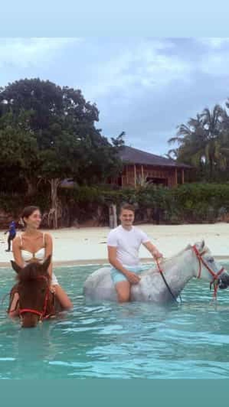 Billet ZANZIBAR : Promenade à cheval et kayak transparent avec prise en charge à l'hôtel