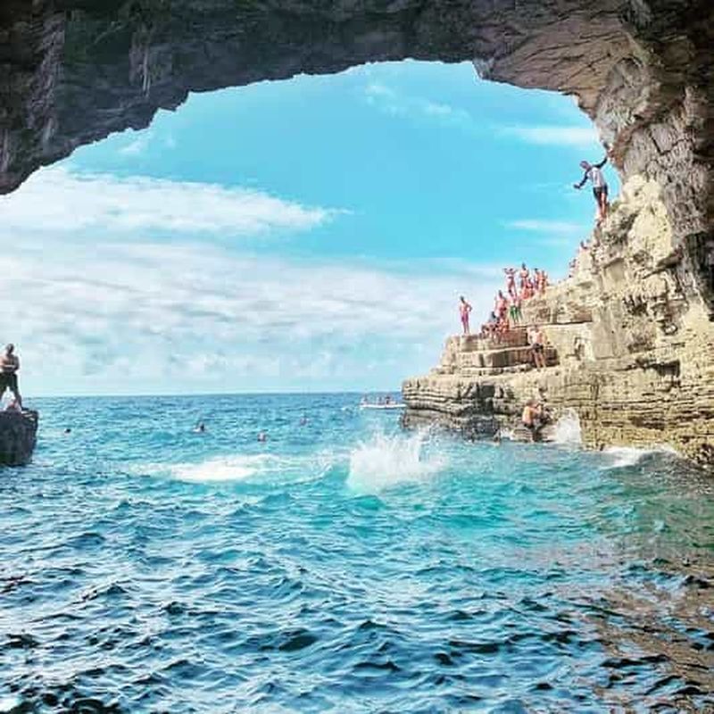 Billet Pula : Visite à vélo de l'ancienne Pula et aventures aquatiques