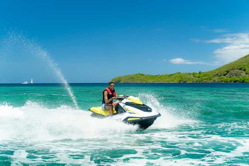 Billet Martinique: Randonnée Jet-Ski 45min dans les Baies du Marin