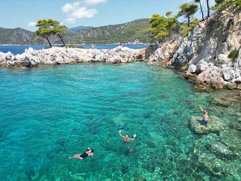 Billet Skiathos : Croisière privée en bateau rapide sur l'île de Skopelos