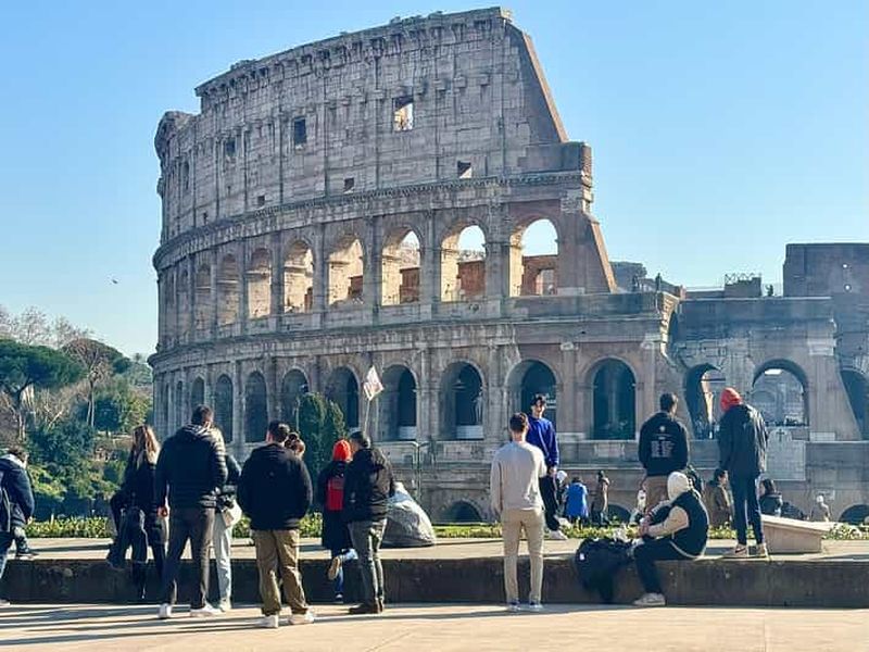 Billet Visite guidée du Colisée de Rome et bateau à arrêts multiples sur le Tibre
