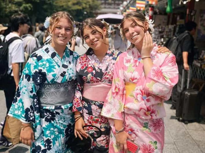 Billet Tokyo : location de kimono à Asakusa avec coiffure professionnelle