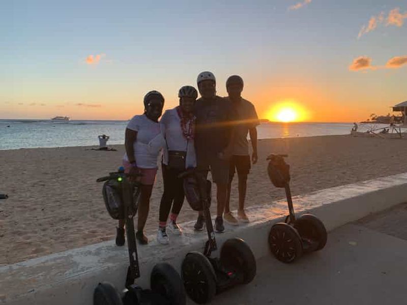 Billet Honolulu : visite en Segway de Magic Island et de la plage