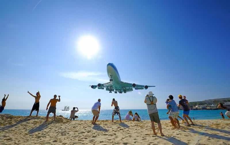 Billet Philipsburg : Observation extrême d'un avion à la plage de Maho