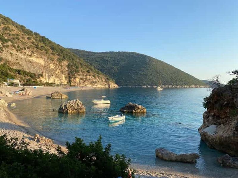 Billet Saranda : aventure en mer avec 7 arrêts, boissons et snorkeling