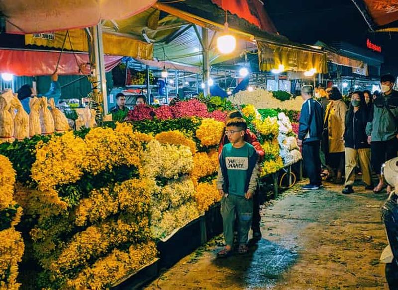 Billet Visitez 5 quartiers et les joyaux cachés de Saigon en moto