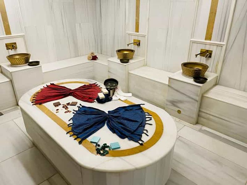 Billet Istanbul : Bain turc privé, massage et piscine à Taksim