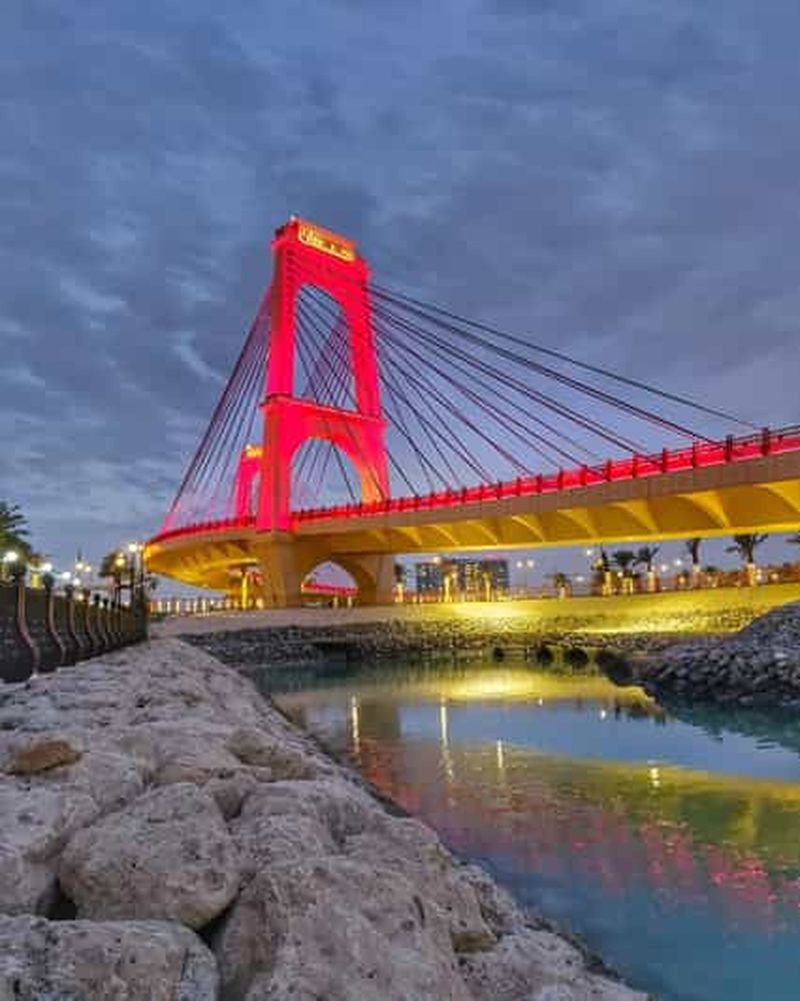 Billet Expérience sur l'île du Qatar : visite culinaire et croisière en bateau dans la marina
