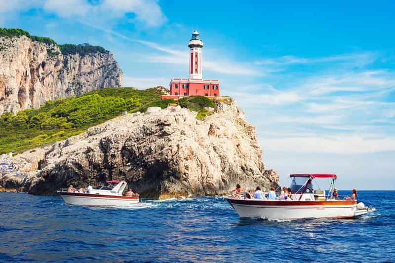 Billet Depuis Sorrente : Excursion en bateau sur l'île de Capri avec transfert
