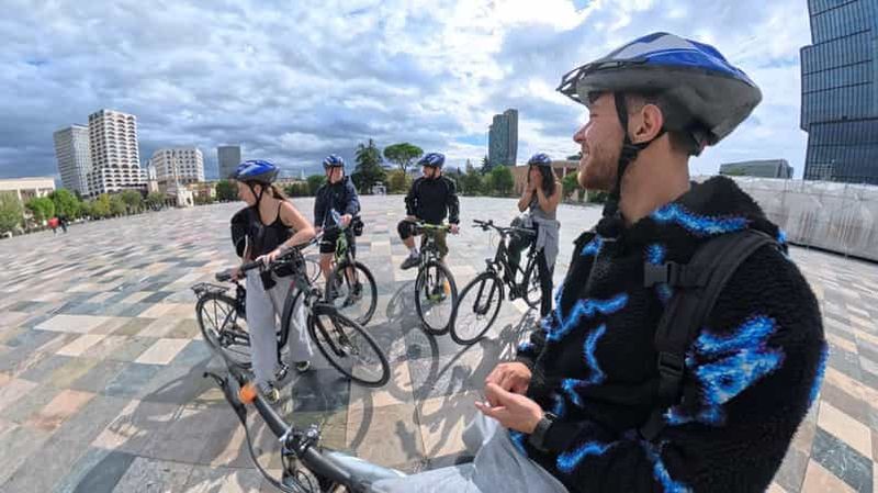 Billet Visite guidée de Tirana à vélo (2 heures)